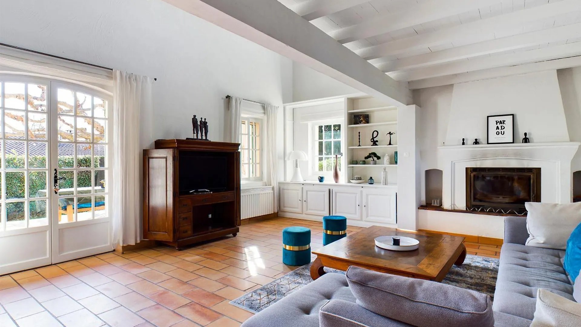Charmant Mas A Paradou Avec Piscine, Terrasse Et Jardin, Pres Des Alpilles - Fr-1-599-35 Villa